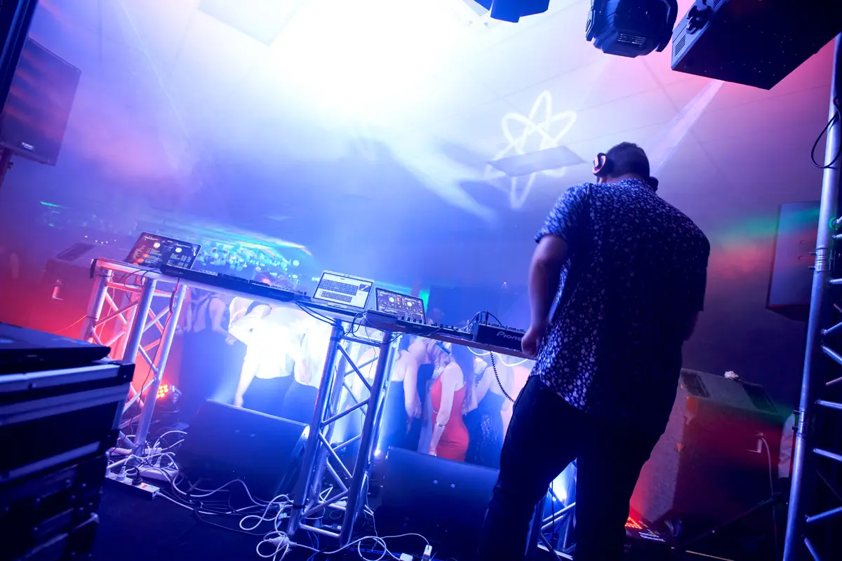 dj-thomas-hill Groove DJs - Home