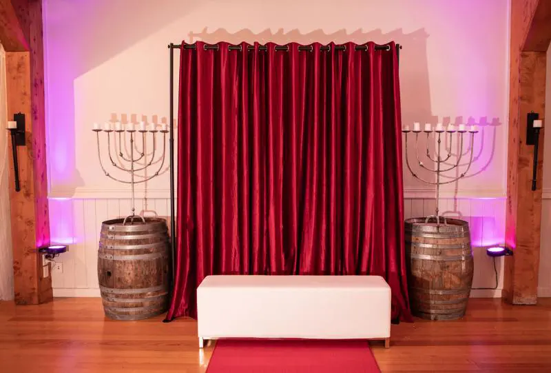 Photobooth Backdrop - Red Velvet Curtain